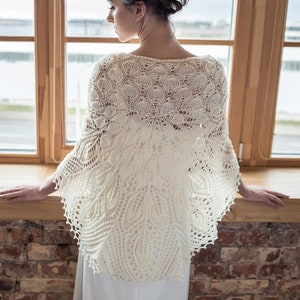 Ivory merino wool wedding shawl, white shoulder wrap, handknitted bridal cover up,floral pattern knitted shawl