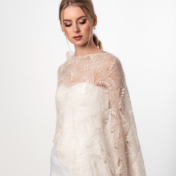 Couleur ivoire de poncho de mohair de mariée, châle de mariage de mohair, enveloppement fait main en blanc cassé