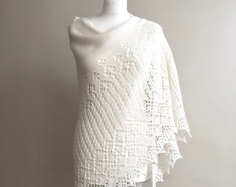 Wedding shawl in merino wool color white