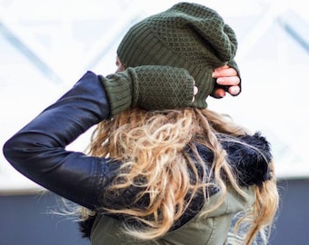 Military color beanie and fingerless, Cashmere, Merino Wool, Color military green, olive green women