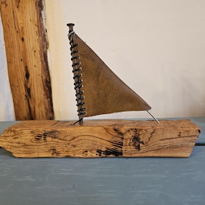 Segelschiff,Holzbrett,Feuerwehrschlauch,Landkarten,maritime Deko,Unikat,Meer,Segeln,Hochzeitsgeschenk,Vatertagsgeschenk,Bürogeschenk