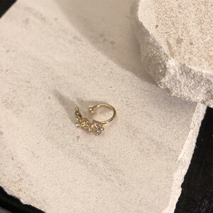 Leaf Ear Cuff, No Piercing Ear Cuff, Dainty Ear Cuff, Dainty Leaf Branch Earring