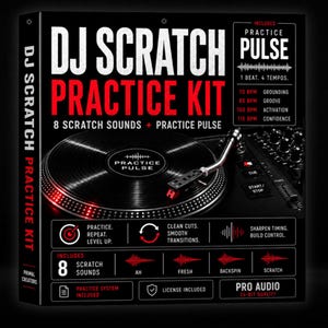 Könnte beinhalten: Eine schwarze Box für das DJ Scratch Practice Kit mit einer Grafik eines Plattenspielers mit Tonarm. Der Text lautet DJ Scratch Practice Kit, Practice Pulse, 8 Scratch-Sounds und listet Tempi von 70, 85, 100 und 115 BPM in Rot und Weiß auf.