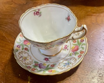 Taza y platillo antiguos de Hammersley Dresden Sprays.