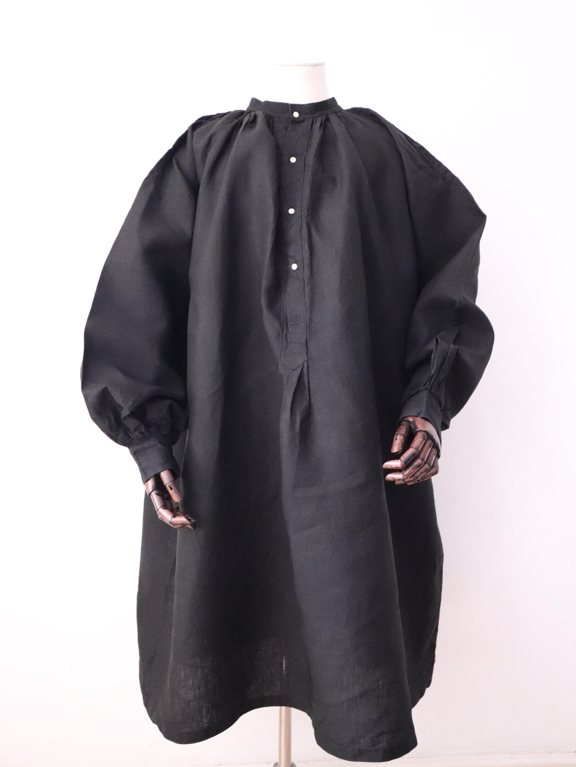 ～1900's french Opensmock blacklinen Antique French Biaude Smock C.1900s – Deep Indigo Linen – Mother