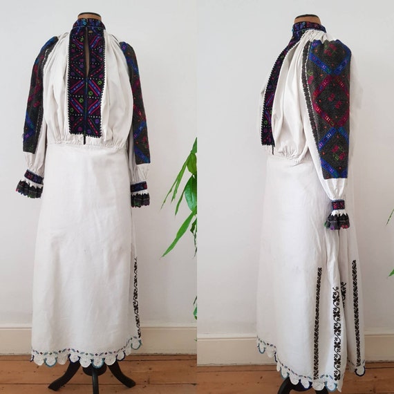 1940s Transylvanian Linen Dress Embroidered Romani