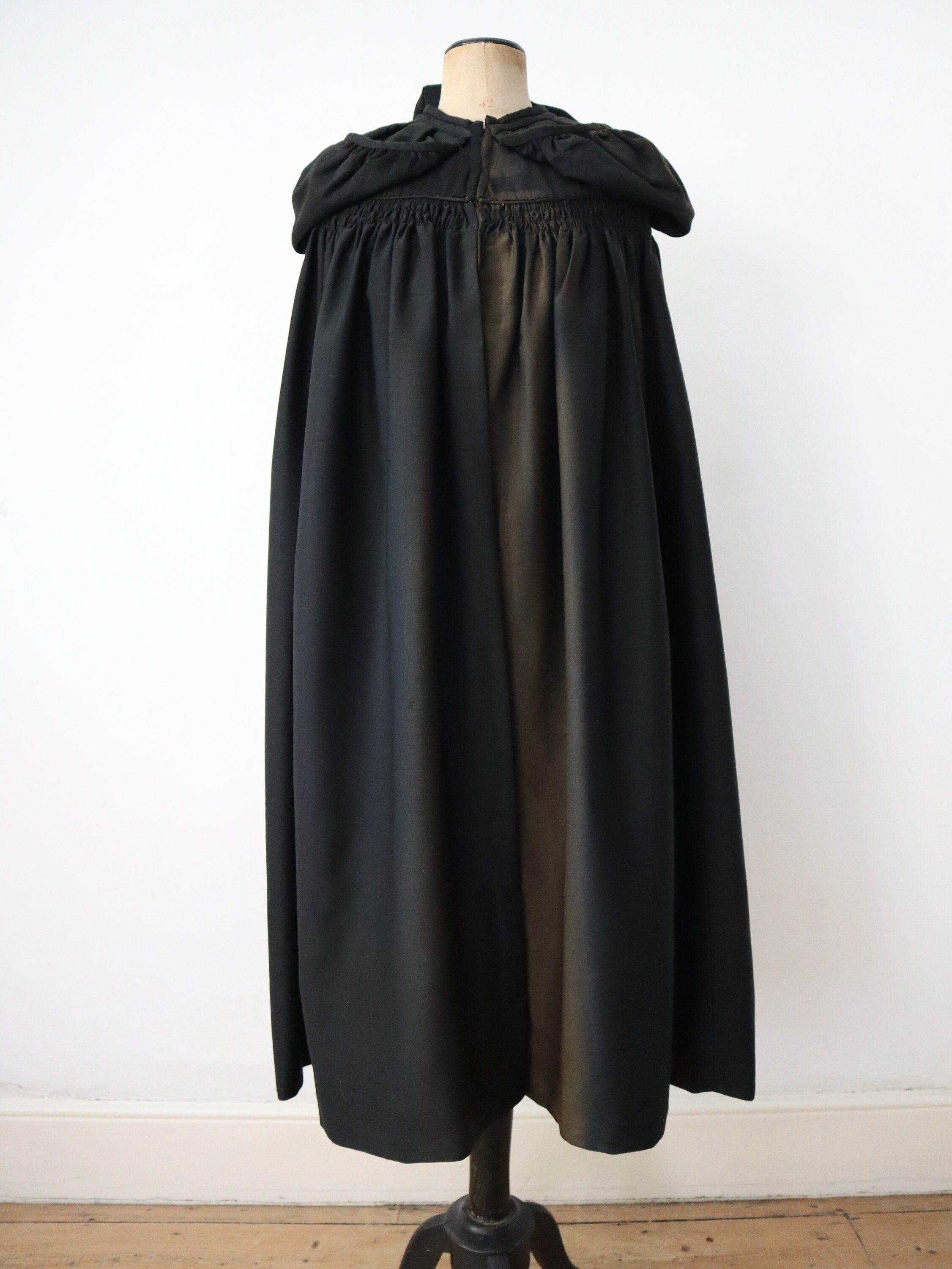 Antique 19th Century French Hooded Cape Provençal Antique 19th Century French Hooded Cape Provençal