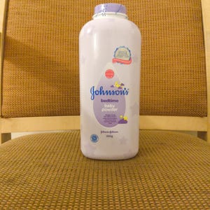 Johnson's Bedtime Baby Powder Talc. 300g SEALED. Discontinued