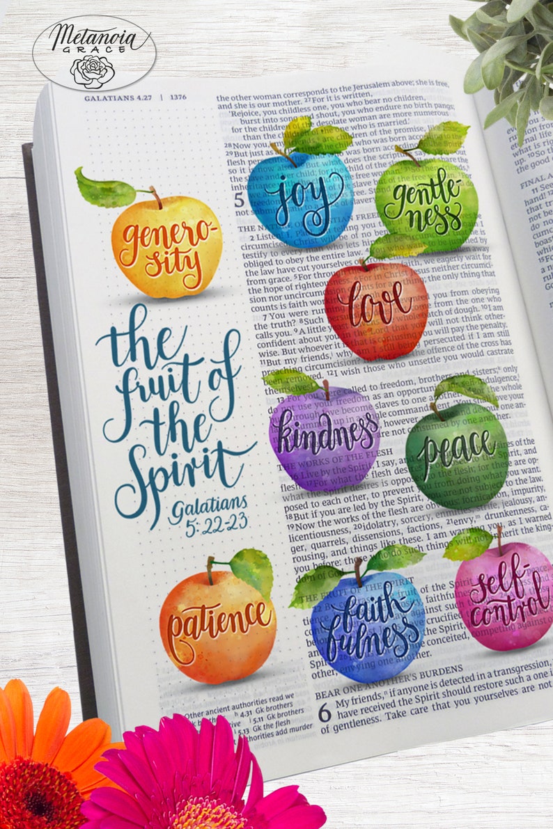 K&ouml;nnte beinhalten: Aquarellmalerei von &Auml;pfeln mit den Worten "die Frucht des Geistes" und einer Liste der Fr&uuml;chte des Geistes: Liebe, Freude, Friede, Geduld, Freundlichkeit, G&uuml;te, Treue, Sanftmut und Selbstbeherrschung. Der Text "Galater 5,22-23" ist ebenfalls enthalten.