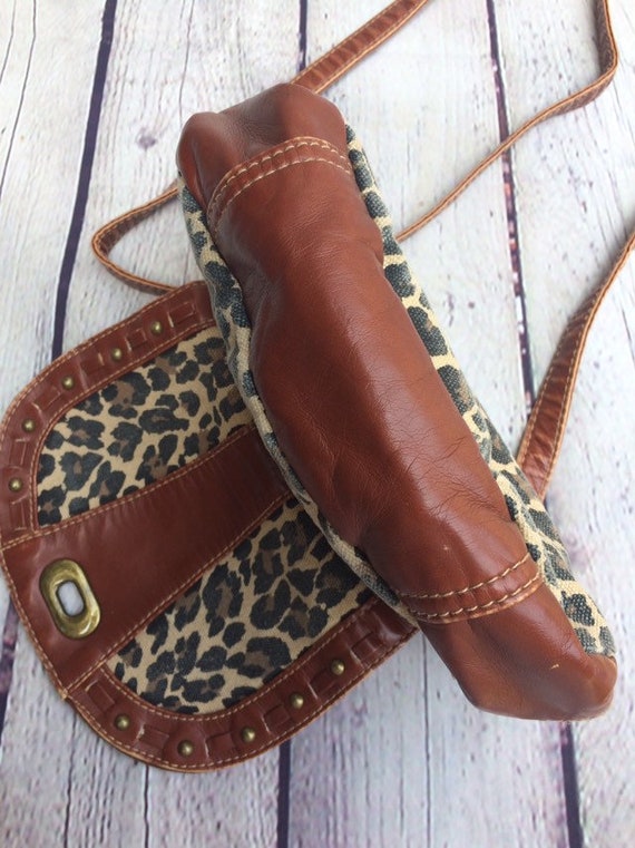 Leopard print shoulder strap purse - image 6