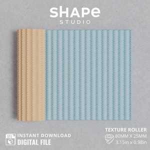 Puede incluir: Archivo digital de un rodillo de textura en diseño beige claro y azul claro, de 80 mm x 25 mm. También se ve el texto "SHAPE STUDIO" y "DESCARGA INSTANTÁNEA ARCHIVO DIGITAL".