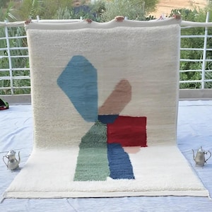 Nibras – Moroccan Beni Mrirt Wool Rug – Modern Abstract Moroccan Rug – Handwoven Geometric Beni Rug – Ivory Base with Bold Color Shapes