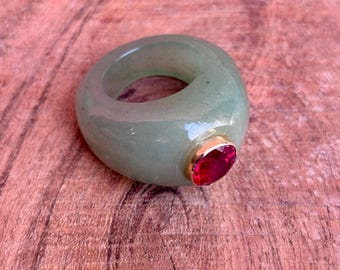 Grön Jade Statement-ring • Röd Kristall, Boho Ädelsten