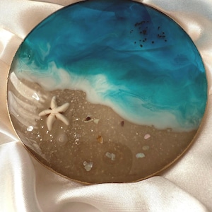 Handmade Resin Coaster, Nautical Decoration, Piece of the Ocean for Serving Drinks for Every Occasion Diameter:8.5 cm