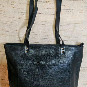 Handgefertigte Einkaufstasche aus Leder. Handtasche, Umhängetasche, Tasche für alle Gelegenheiten