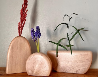 Handmade Maple Sprig Holder: Modern Wooden Vase for Dried Flowers