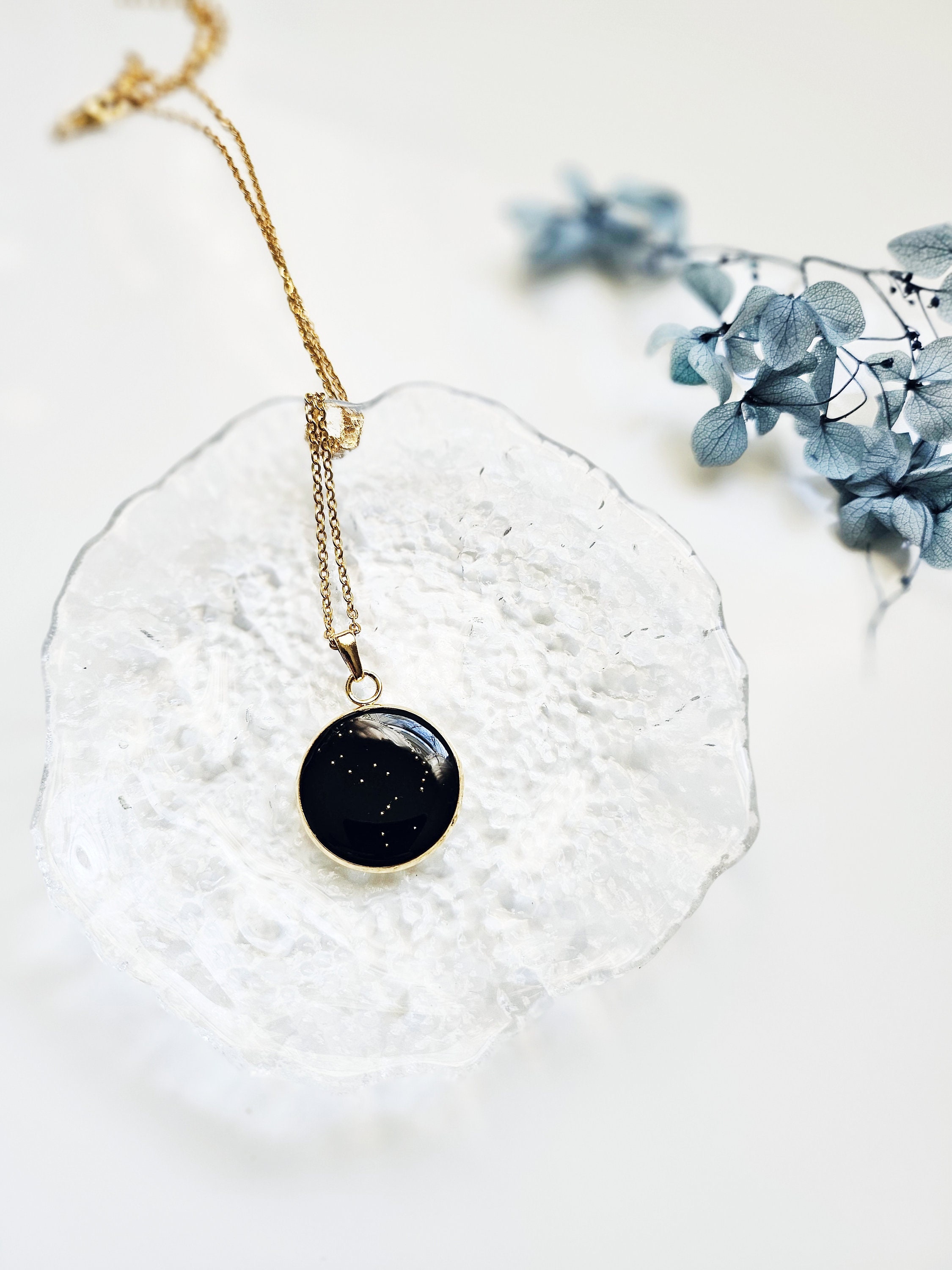 Why Everyone Needs To Wear A Zodiac Constellation Necklace – Valley Rose