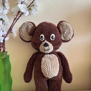 Handmade Plush Mouse – Soft Crochet Toy Inspired by Classic Cartoons