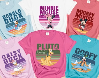 Benutzerdefinierte Disney Mickey Freunde Shirts, Disney 2026 Comfort Farbe Shirt, Disney Name Shirt, benutzerdefinierte Disney Familien Urlaub T-shirt, Disney Shirt