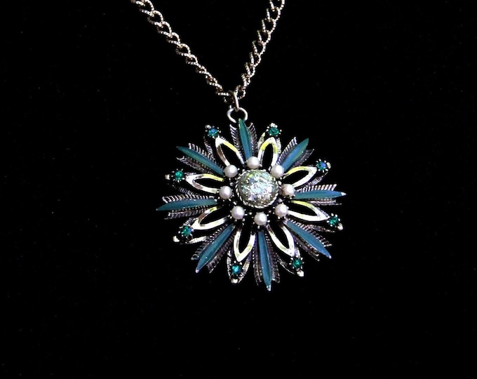 Vintage Starburst Confetti Lucite Medallion Necklace