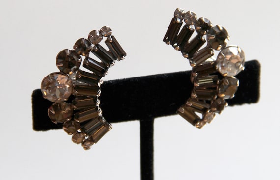 Vintage Hattie Carnegie Rhinestone Ear Cuffs - image 3