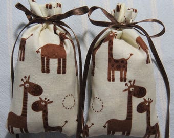 Bustina Giraffe 5&quot;X2&quot; - Fragranza &#39;Antique Sandalwood&#39; - Bustina Giraffe unisex in cotone con fragranze botaniche miscelate a mano - Cindy&#39;s Loft - 190-7!