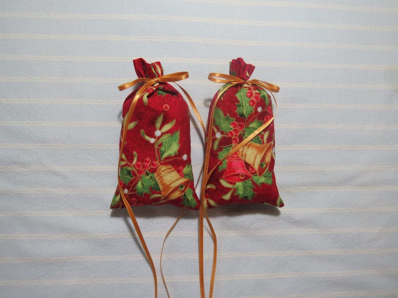 Christmas 5X2 Sachets-/'Holiday Memories/' Fragrance-Christmas Metallic BellsHolly Sachet-Cotton Botanical Sachet-Cindy/'s Loft-233