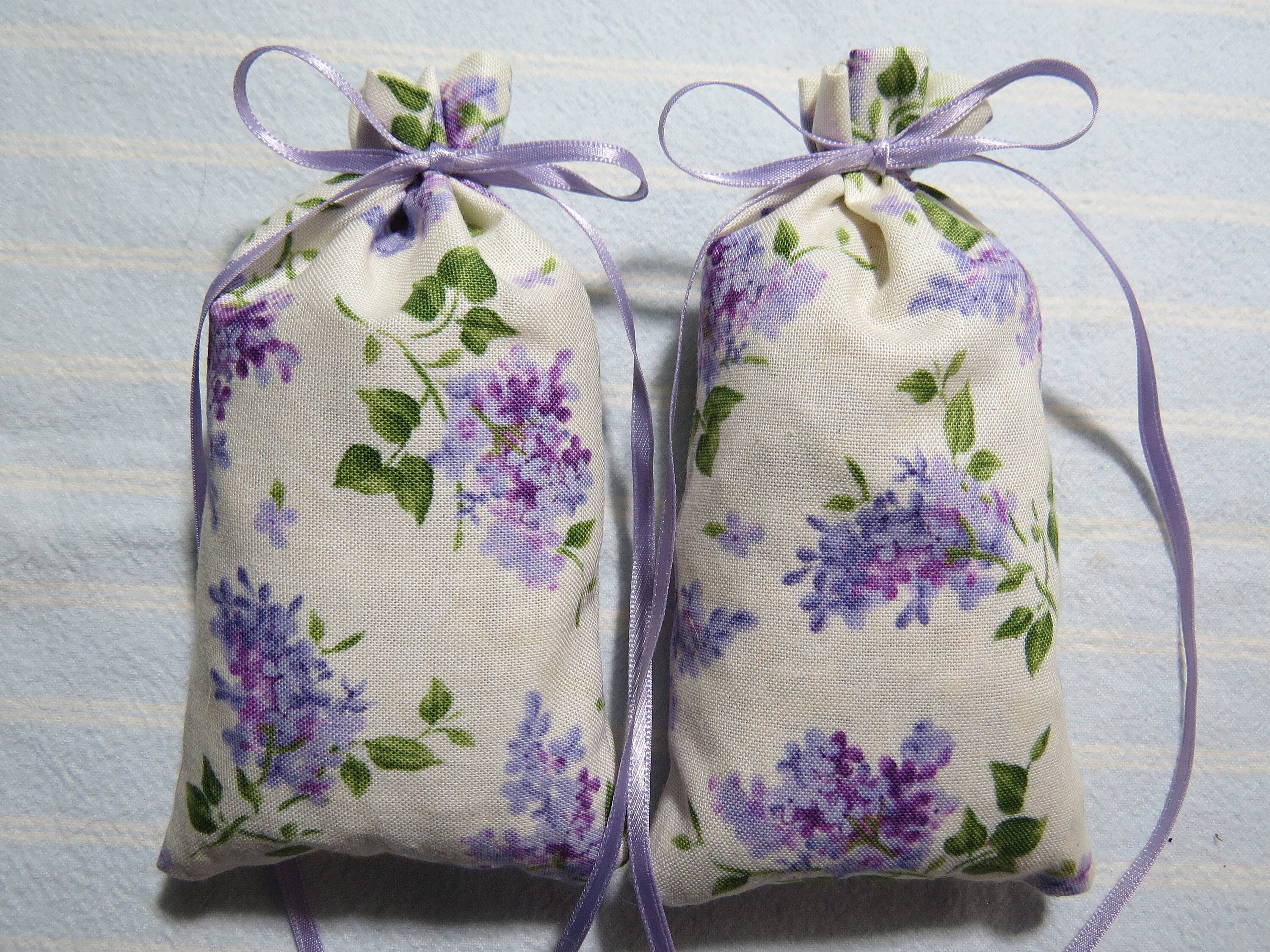 Flieder 5 "X 2" Beutel-'Frisch geschnittene Flieder' Duft-Creme mit Lavendel Flieder Beutel-Baumwolle Botanische Hand gemischte Beutel-337-0!