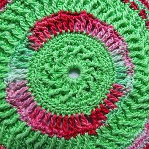 Hand Crocheted Pineapple Doily: Lime Green & Salmon, 13 inch