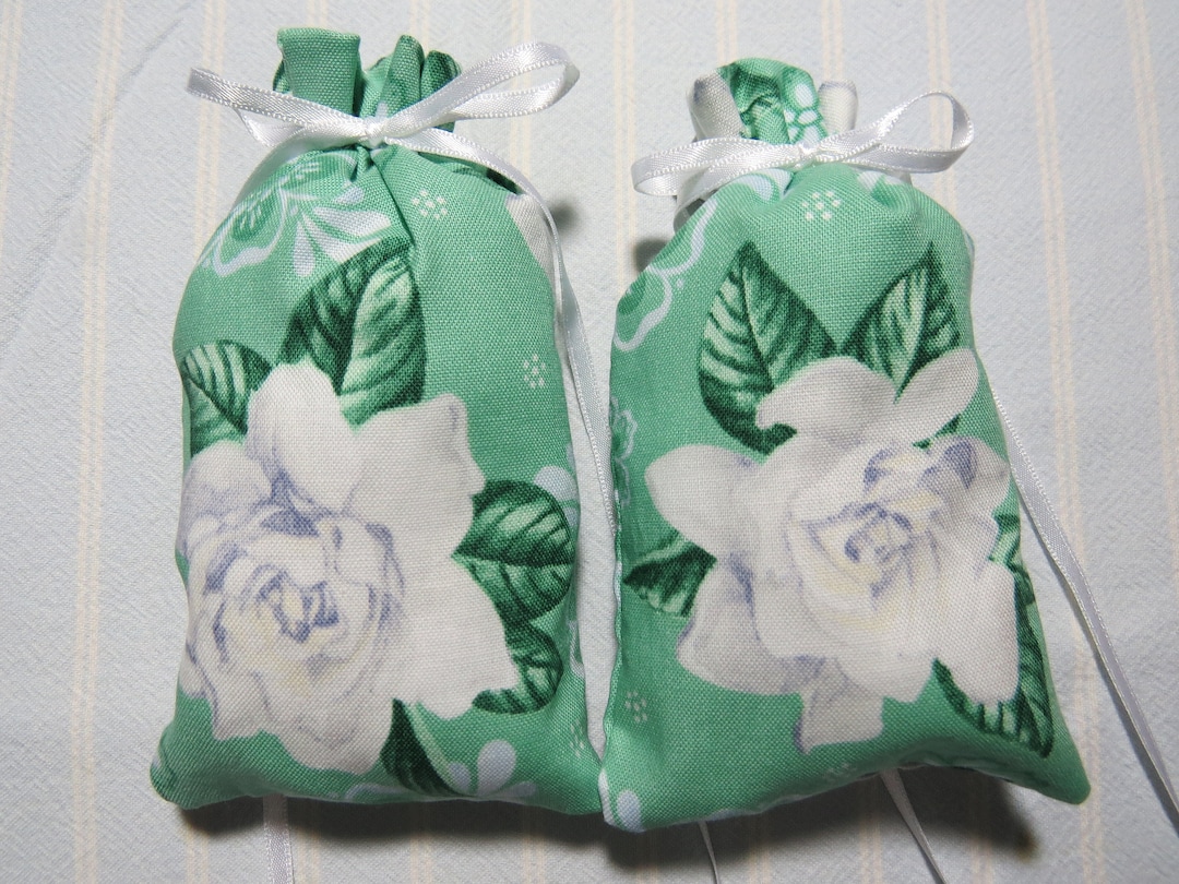 White Gardenias 5x2 Sachets'gardenia' Fragrancegardenias on Mint Green