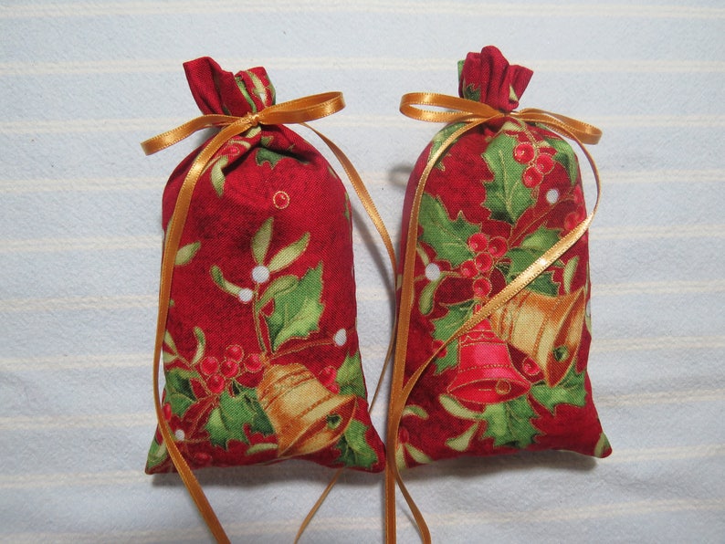 Christmas 5X2 Sachets-/'Holiday Memories/' Fragrance-Christmas Metallic BellsHolly Sachet-Cotton Botanical Sachet-Cindy/'s Loft-233