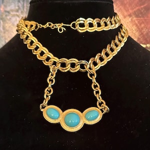 Zeldzame goudkleurige turkooisblauwe ketting van Monet gesigneerd