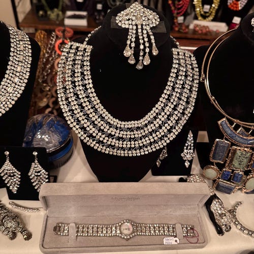 ヴィンテージエナメルネックレス＆ブローチセット - Etsy 日本