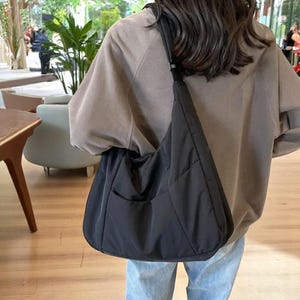 Trendy Y2K Nylon Stoff Umhängetasche | Große Umhängetasche | Lässige leichte Reisehandtasche für Damen | Tote Bag Geschenk für sie