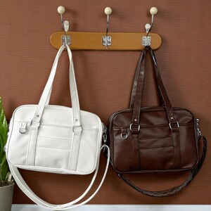 Japanischen Stil JK Tasche Frauen Studenten Uniform Tasche PU-Leder Umhängetasche Frauen Stilvolle Schule Handtasche Crossbody Tasche Messenger Reisetasche Geschenk