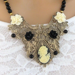 Grote cameeketting in Victoriaanse stijl, cameeketting dame, camee-sieraden