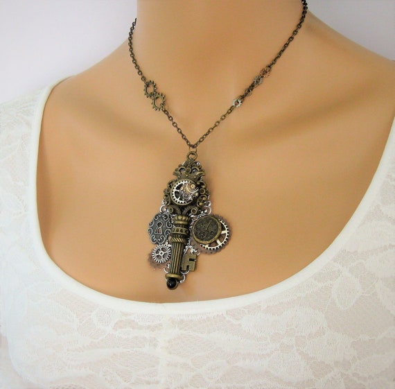 Large Steampunk Necklace/_STN85420734/_Steampunk Accessories/_Necklaces/_Large Round /_Gift Ideas
