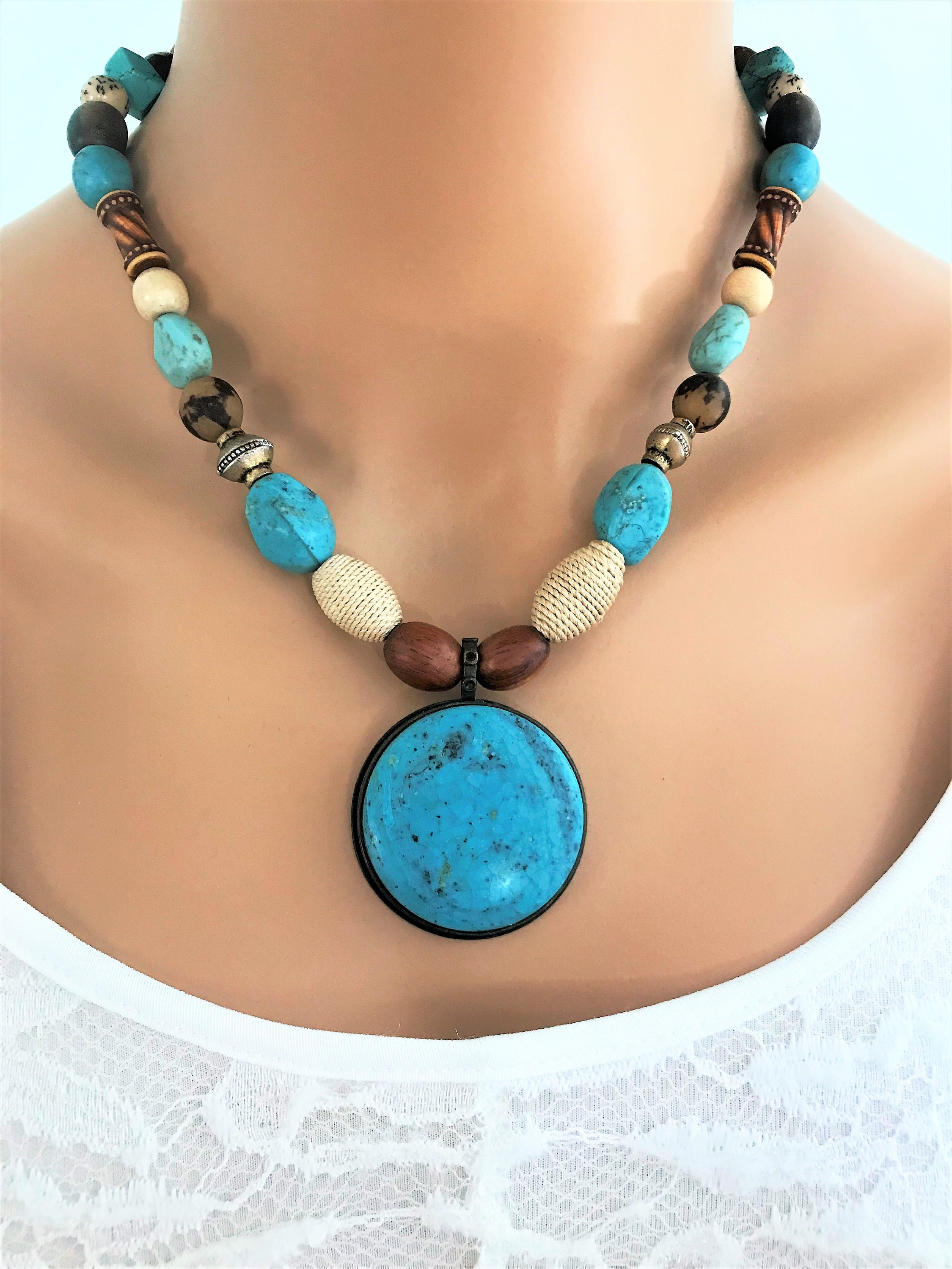 Collier sud-ouest imitation turquoise : bijoux de cow-girl en