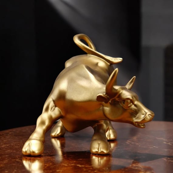 ウォールストリートの雄牛の像：樹脂製風水幸運装飾（5.1インチ x 7.7