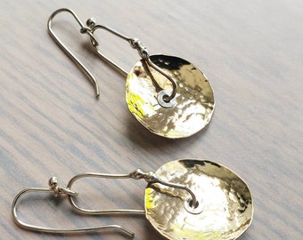 Gold spinning disc earrings