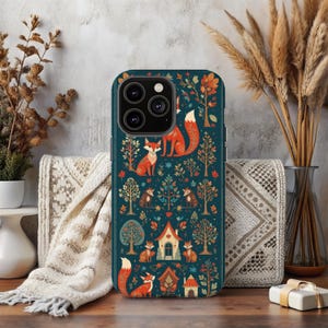 Telefoonhoesje volksvossen, schattige vossen, bomen en huizen volkskunst design, beschermende telefoonhoes, uniek cadeau, stoere telefoonhuid