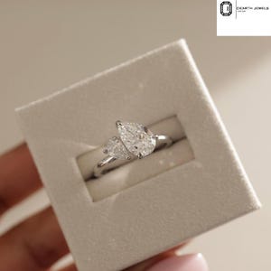 Double Tear Drop Ring / Two Pear Cut Diamond Engagement Ring / Two Stone Toi Et Moi Ring / Minimalist Ring / 10K Yellow Gold Wedding Ring