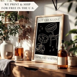 Póster de cóctel "Chicas calientes aman el espresso martini", carrito de bar, arte de pared de bar, impresión, decoración del hogar, arte de pared, decoración de apartamentos, arte de bar, póster de alcohol