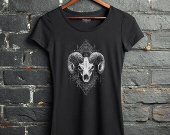 Calavera de carnero - Geometría sagrada - Camiseta de arte gráfico Gótico Punk Alt Darkwave Camiseta atrevida.
