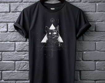 Pyramid Cat T-Shirt Occult Space Cat Tee Alt Clothing for Witches Goth Cat Graphic Shirt Glitchcore Sacred Geometry Top
