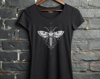 Camiseta de polilla de la muerte, camiseta de insecto oculto, ropa alternativa Witchcore para mujer, gráfico de símbolo gótico