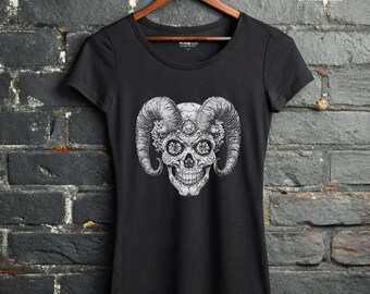 Camiseta Calavera Ram Camisa de carnero con calavera de azúcar Ropa alternativa para mujer Gótico floral oscuro