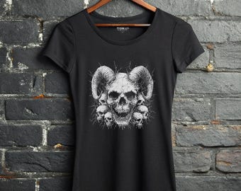 T-shirt classique en forme de crâne de bélier, chemise gothique fantaisie à cornes, vêtements alternatifs pour femme, style métal foncé