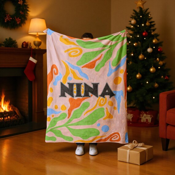 Custom Floral Name Blanket – Personalized Abstract Flower Throw