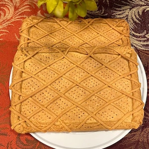 Salvadoran Pineapple Semita: Homemade Pastry with Pineapple (2 Units)